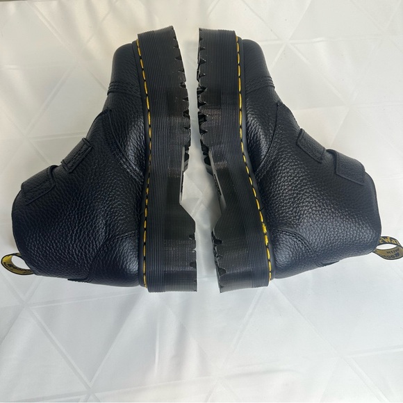 Dr. Martens Women's Devon Flower Buckle Leather Platform Boots Black Size 6 NWOB - Picture 4 of 8